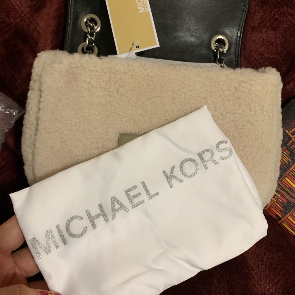 Like New MK Michael Kors small Sloan bag - Picture 6 of 6